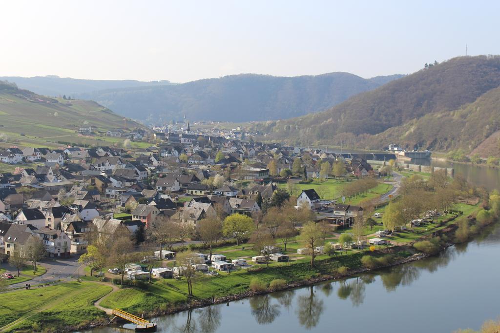 Ferienwohnungen Am Bruttiger Moselsteig Exterior foto