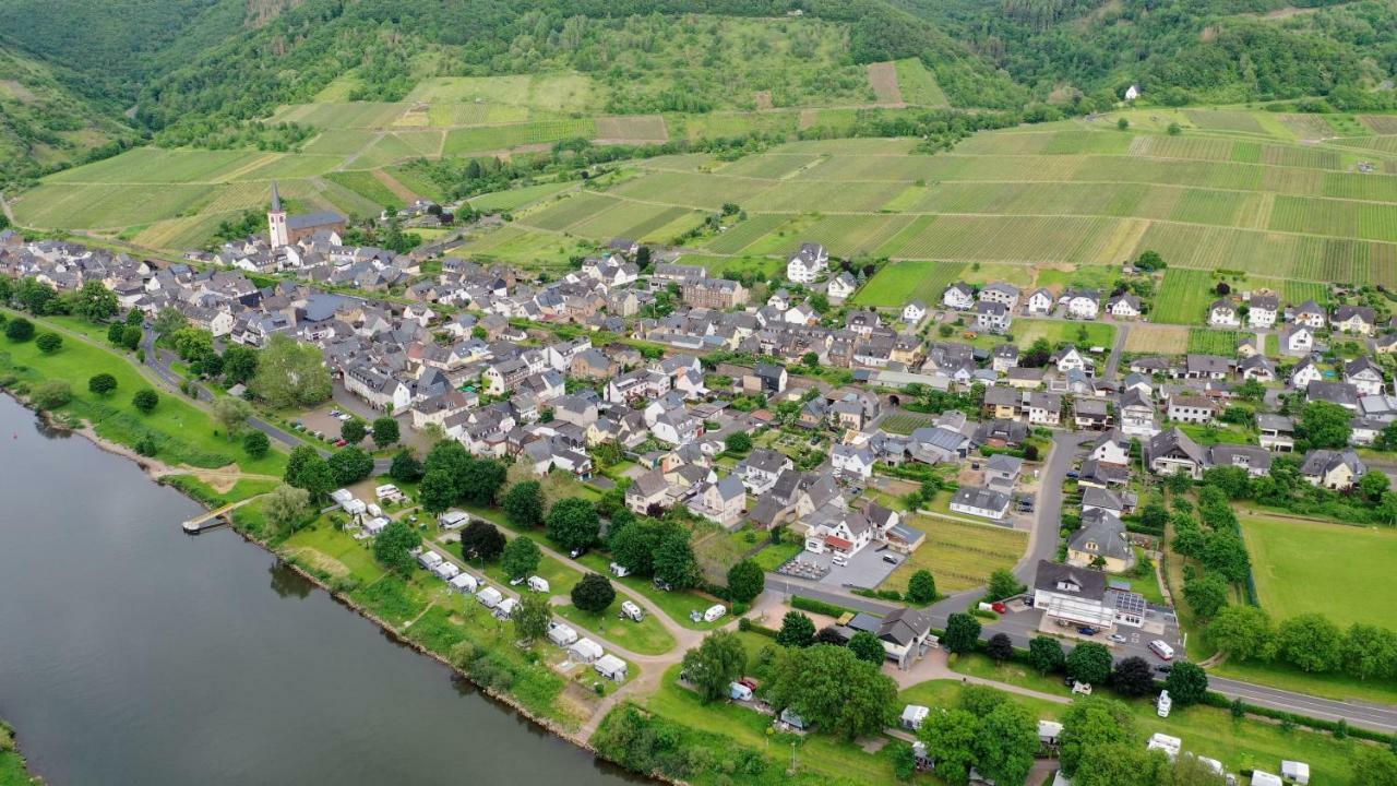 Ferienwohnungen Am Bruttiger Moselsteig Exterior foto